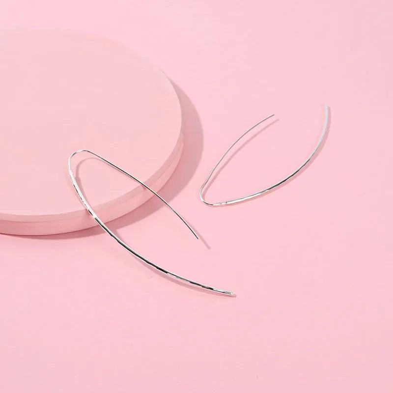 Minimalist U-Shape Hoop Earrings for Women
Dainty Gold & Silver Tones | Thin Copper Wire Design | Elegant Everyday Jewelry.