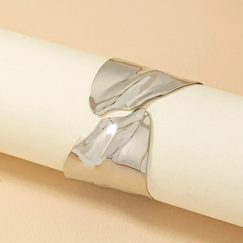 Minimalist Gold Geometric Cuff Bracelet – Elegant Adjustable Wide Metal Bangle.